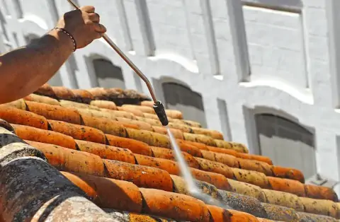 Nettoyage de toitures - Saint-Clair-du-Rhône